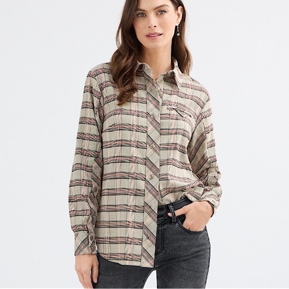 CAbi Tops - Cabi Hideout Shacket Shirt Jacket Fall 24 Plaid Cheer Small